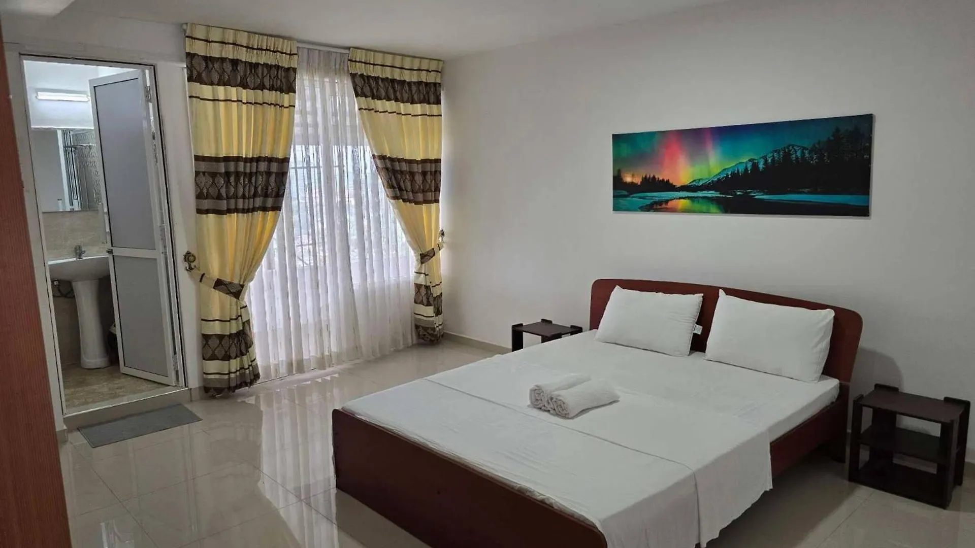 Room In Guest Room Kandy
